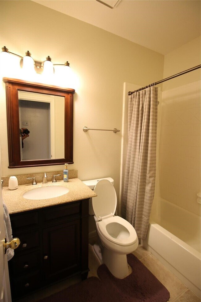 Building Photo - 114 Chandler Ct