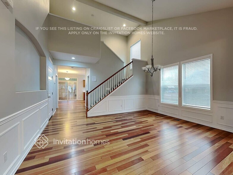 Building Photo - 7142 Axis St SE