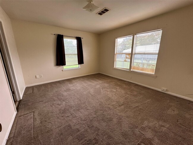 Building Photo - 2570 Stadium Dr