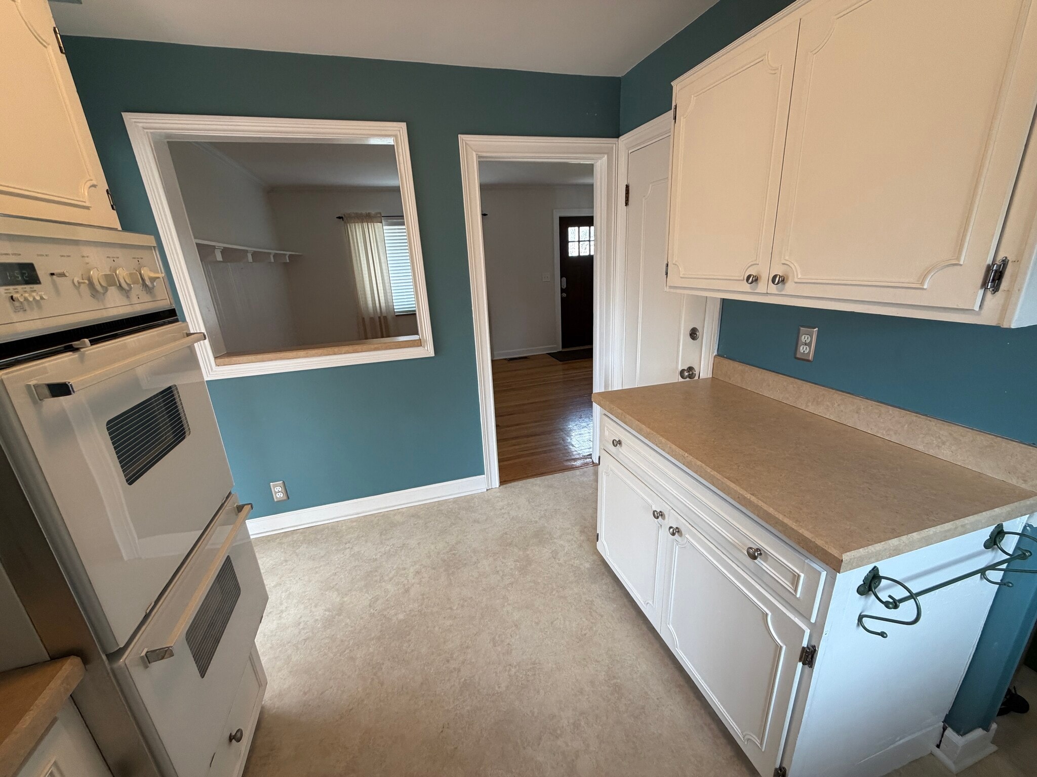 Kitchen - 2641 Vanderen Dr