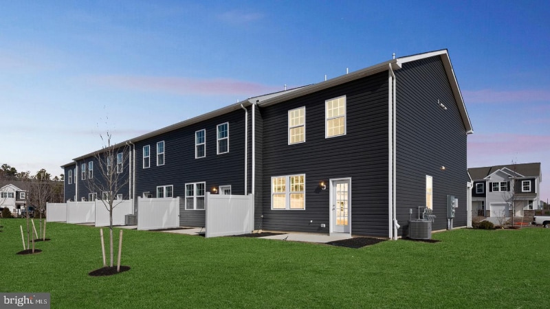 Building Photo - 19 Whaler Dr