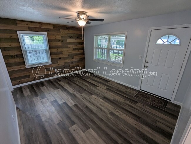 Building Photo - Completely Remodeled 3-Bedroom Ranch with ...