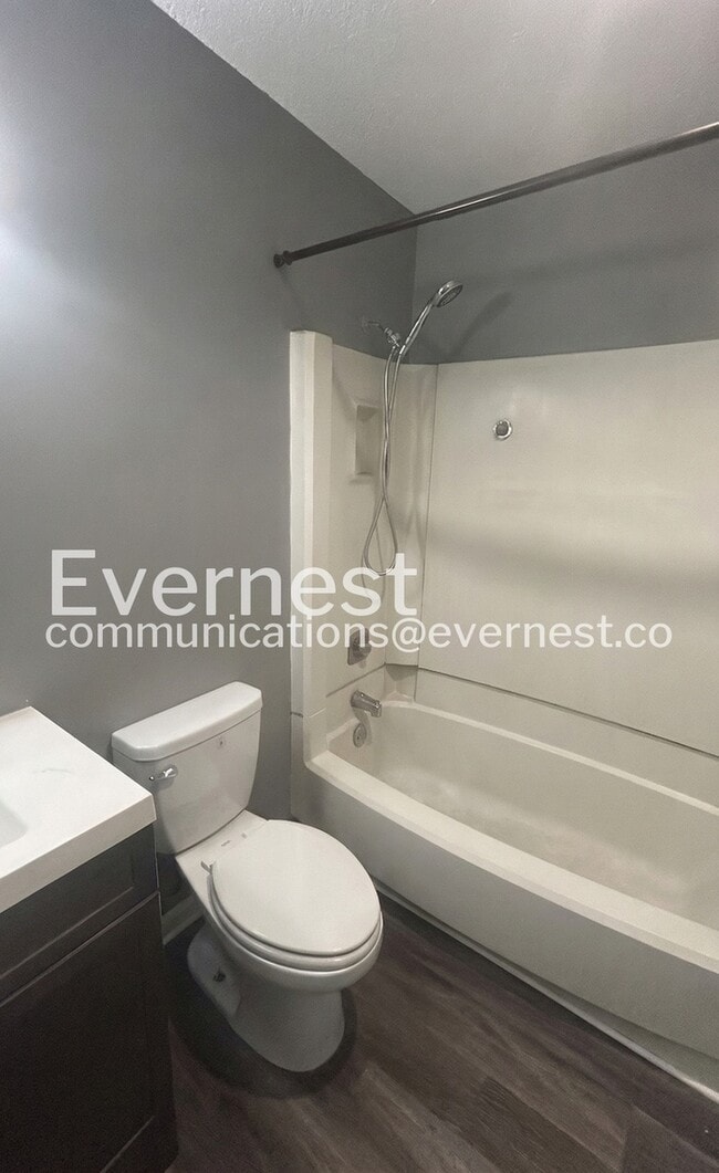 Building Photo - 9 Meredith Ct