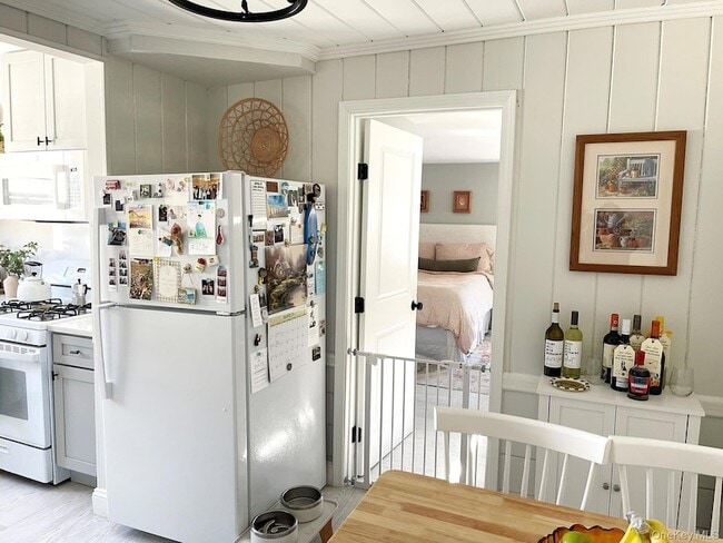 Building Photo - 128 Roosevelt Blvd