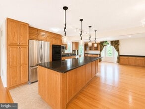 Building Photo - 13354 Jasper Ct