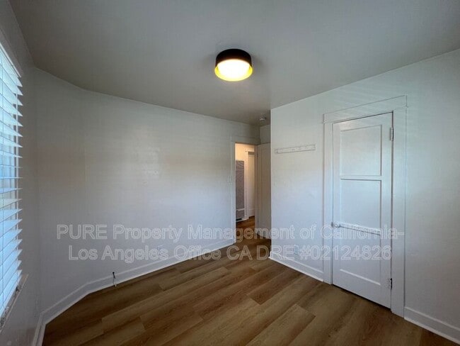 Building Photo - 625 W 23rd St