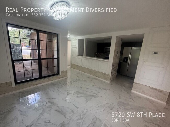 Building Photo - 5720 SW 8th Pl