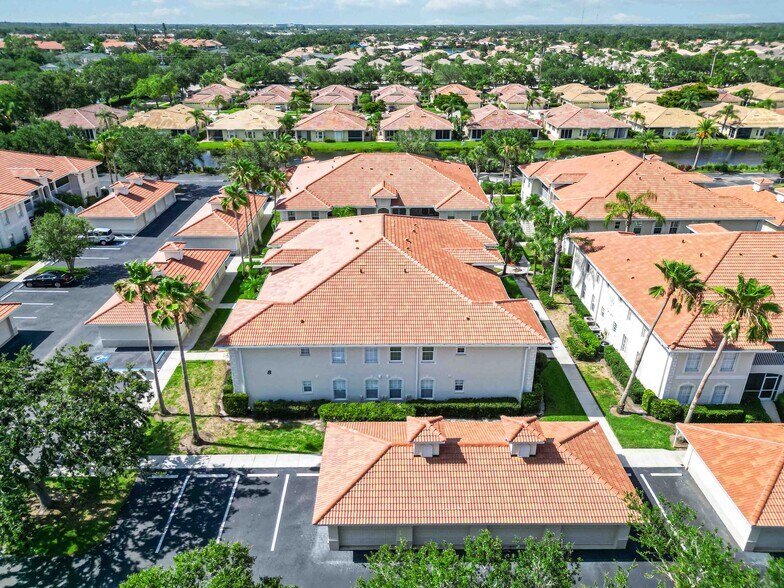 Building Photo - 8202 L Pavia Blvd