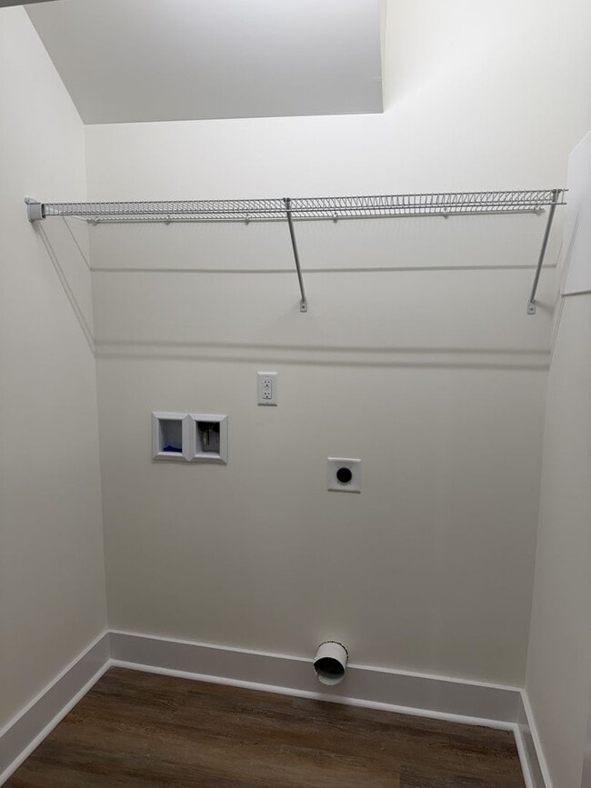 Building Photo - 3-Bedroom + Flex Room at Highbury