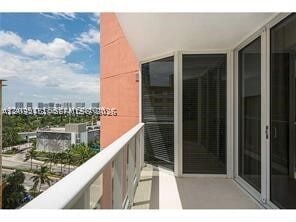 Building Photo - 19333 Collins Ave