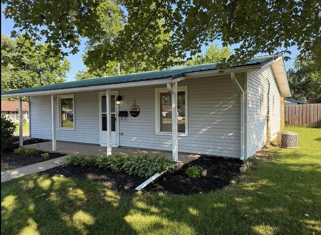 Building Photo - 100 Valley View Dr