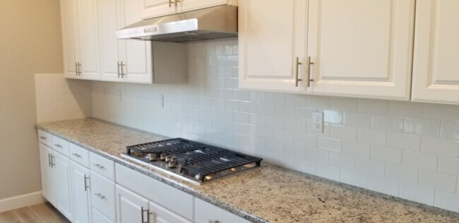 Building Photo - 1561 Osborn Dr