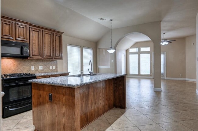 Building Photo - 4523 Long Creek Dr