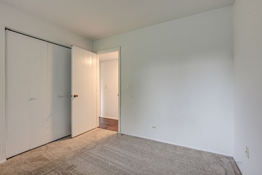 Building Photo - 1075 Auburn Ln