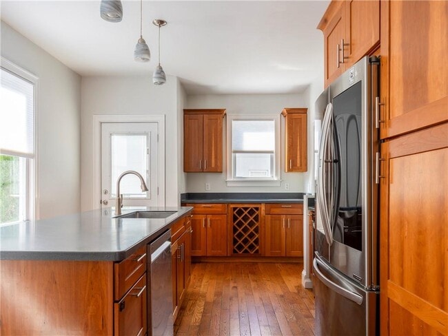 Building Photo - 11 Atlanrtic St