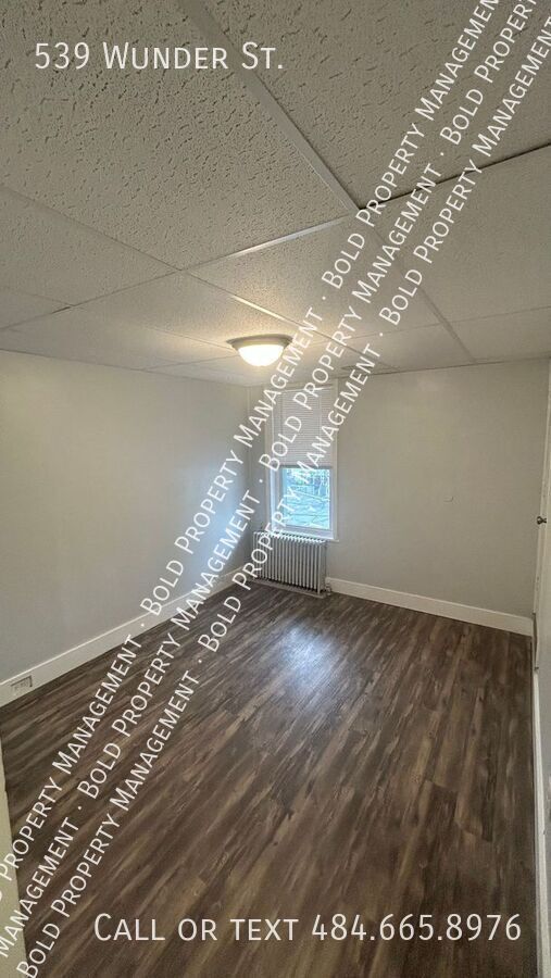 Building Photo - 539 Wunder St