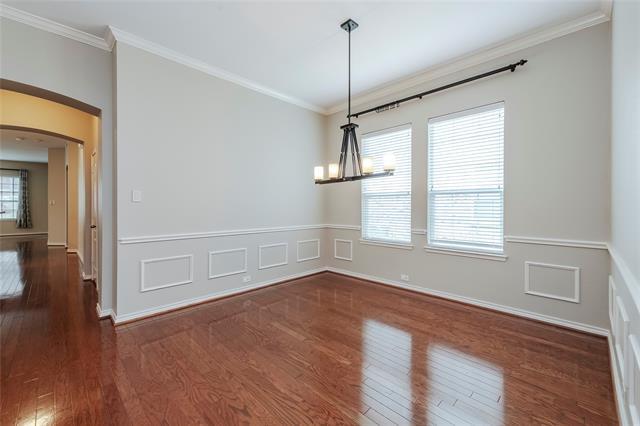 Building Photo - 8626 Davis Dr