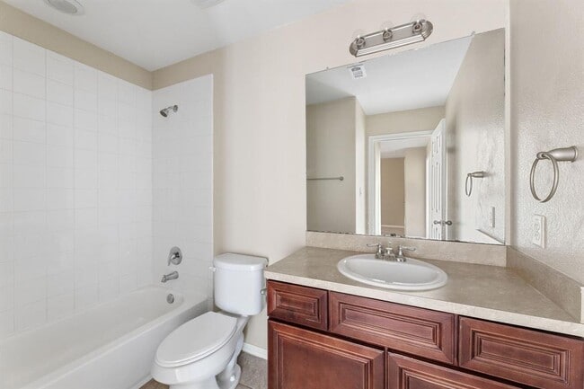 Building Photo - 412 Carl Shipp Dr