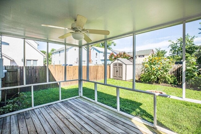 Building Photo - 407 Hawke St