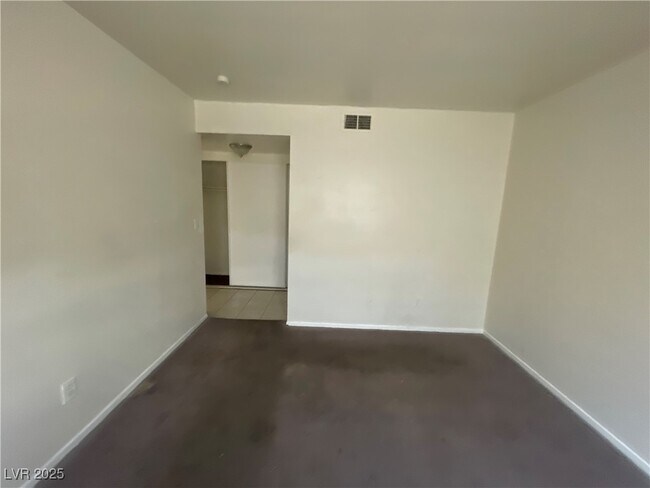 Building Photo - 4380 N Vornsand Dr