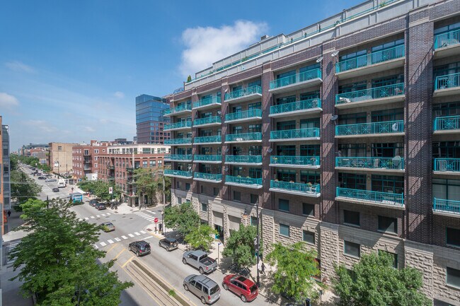 Building Photo - 901 W Madison St