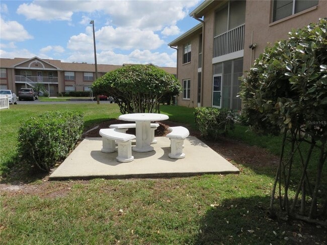 Building Photo - 4911 Sunnybrook Dr