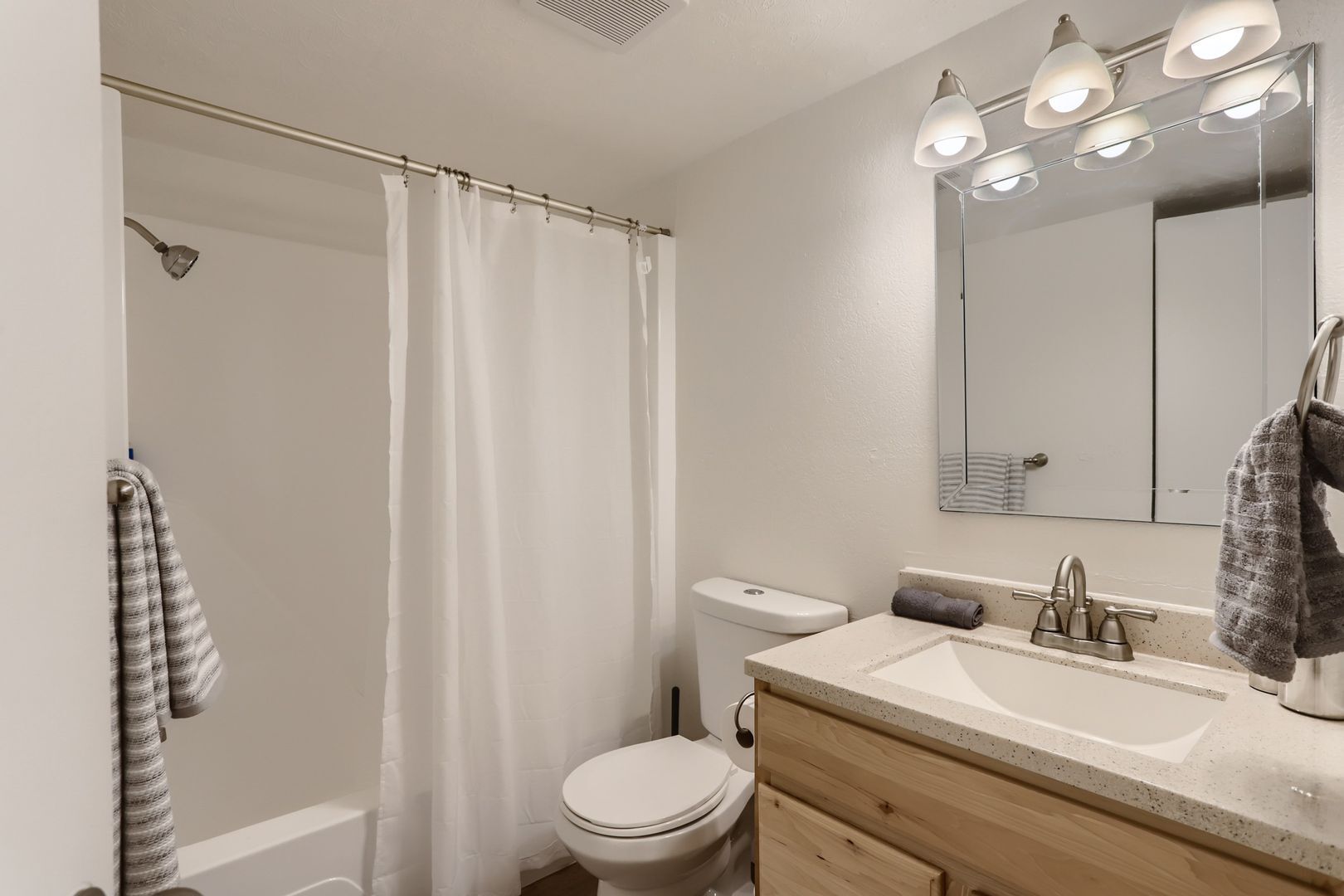 Building Photo - 3250 O'Neal Cir