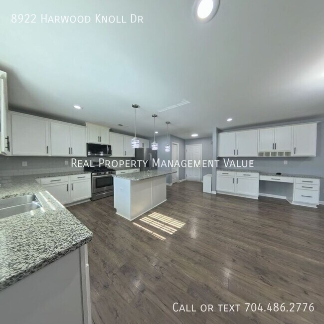 Building Photo - 8922 Harwood Knoll Dr