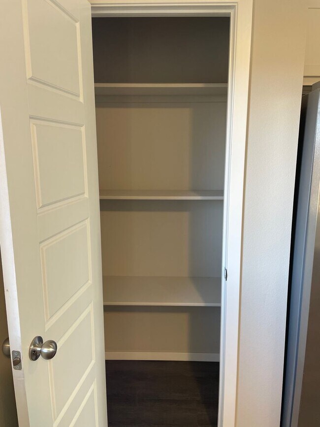 Building Photo - *Pre-leasing* Four Bedroom | Two Bath Home in Bixby