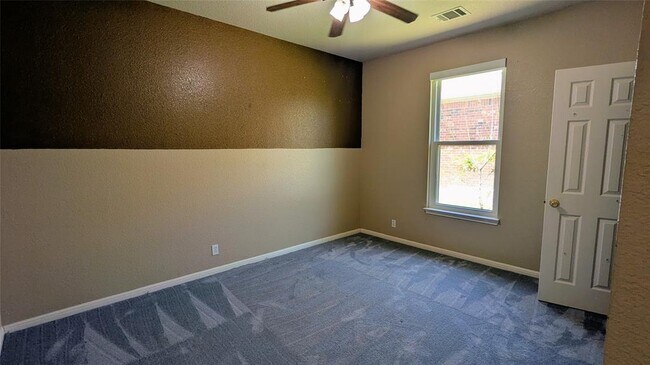 Building Photo - 114 Ambrose Dr