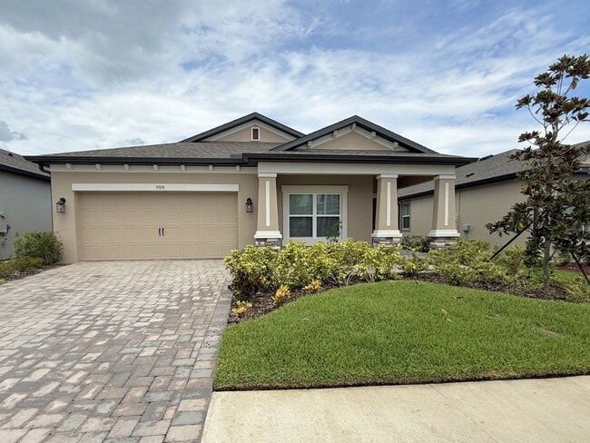 Primary Photo - "Charming 3-Bed Oasis with 2 Full Baths in...