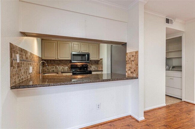Building Photo - 1456 Silverpines Rd