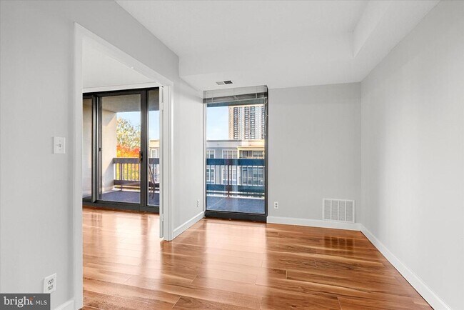 Building Photo - 5505 Seminary Rd