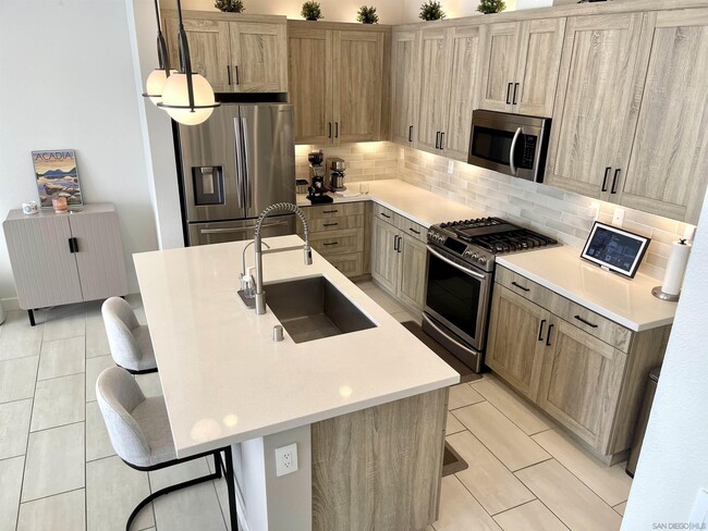 Building Photo - 3281 Vestra Way