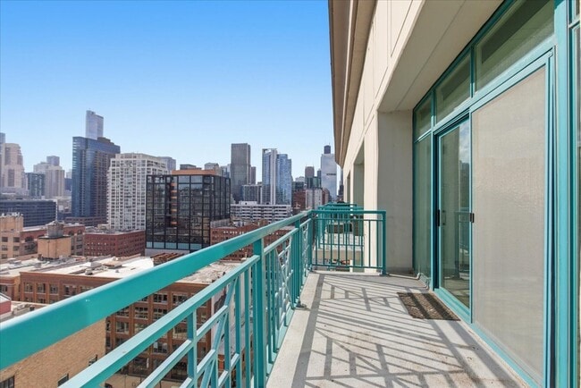 Building Photo - 340 W Superior St