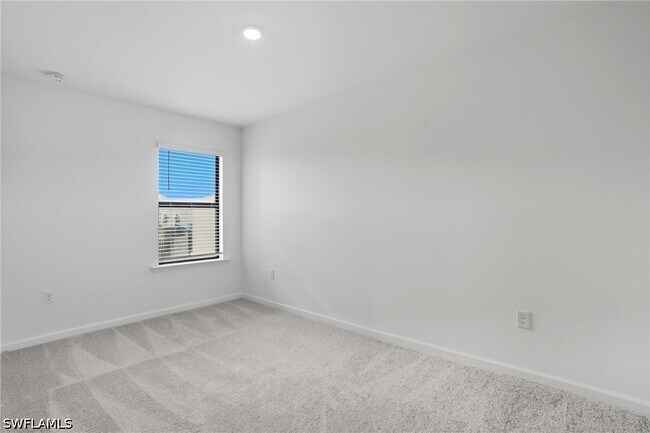 Building Photo - 27881 Radiant Ct