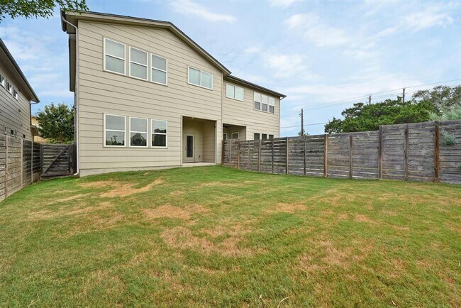 Building Photo - 8901 Parker Ranch Cir