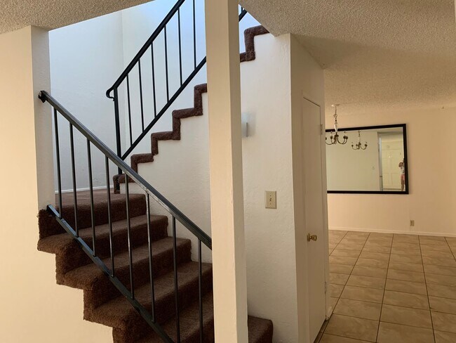 Building Photo - 2624 Kilcarey Ct