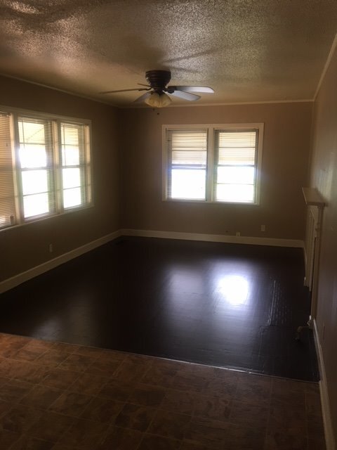 Building Photo - 324 Woodward Rd