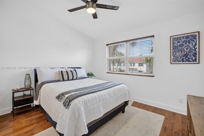 Building Photo - 1953 NE 15th Ave