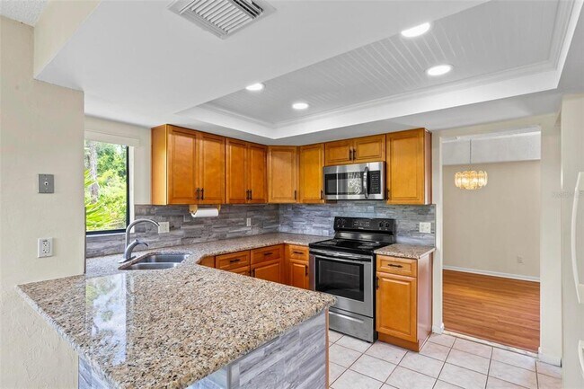 Building Photo - 41 Hembury Ln
