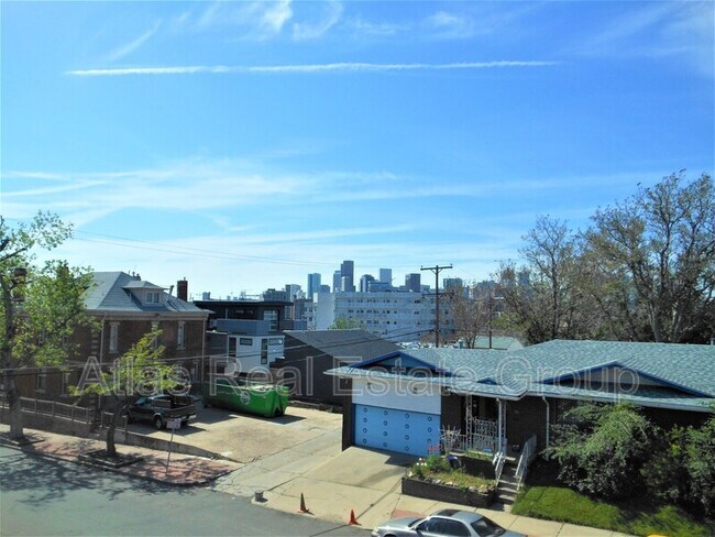 Building Photo - 1535 W 34th Ave