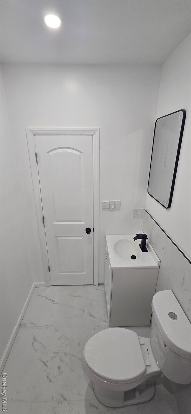 Building Photo - 452 S 1st Ave