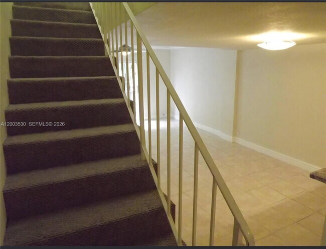 Building Photo - 6709 N Kendall Dr