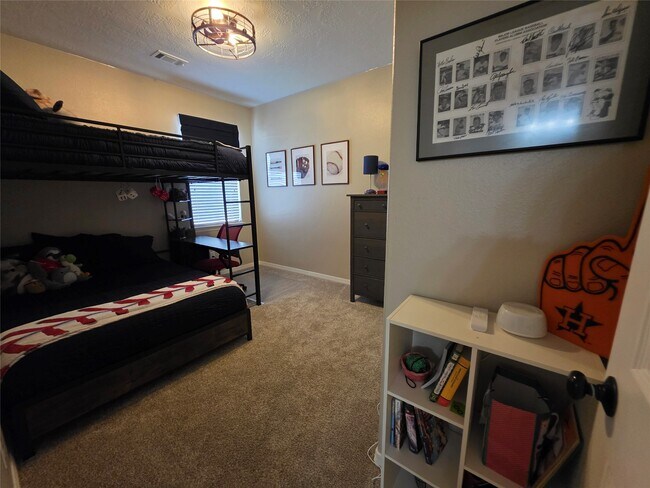 Building Photo - 6158 Cornell Ln