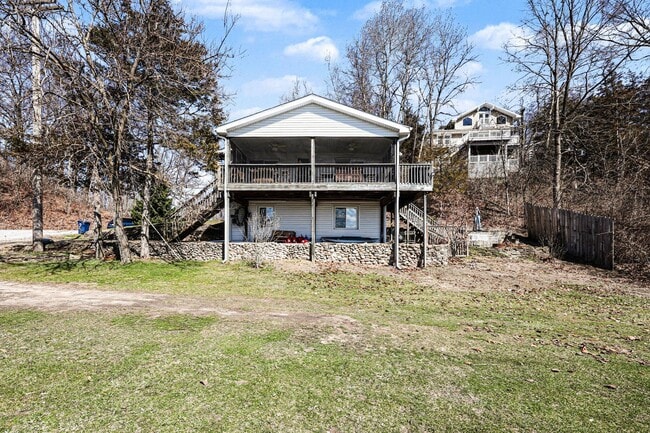 Building Photo - 5884 Rays Dr