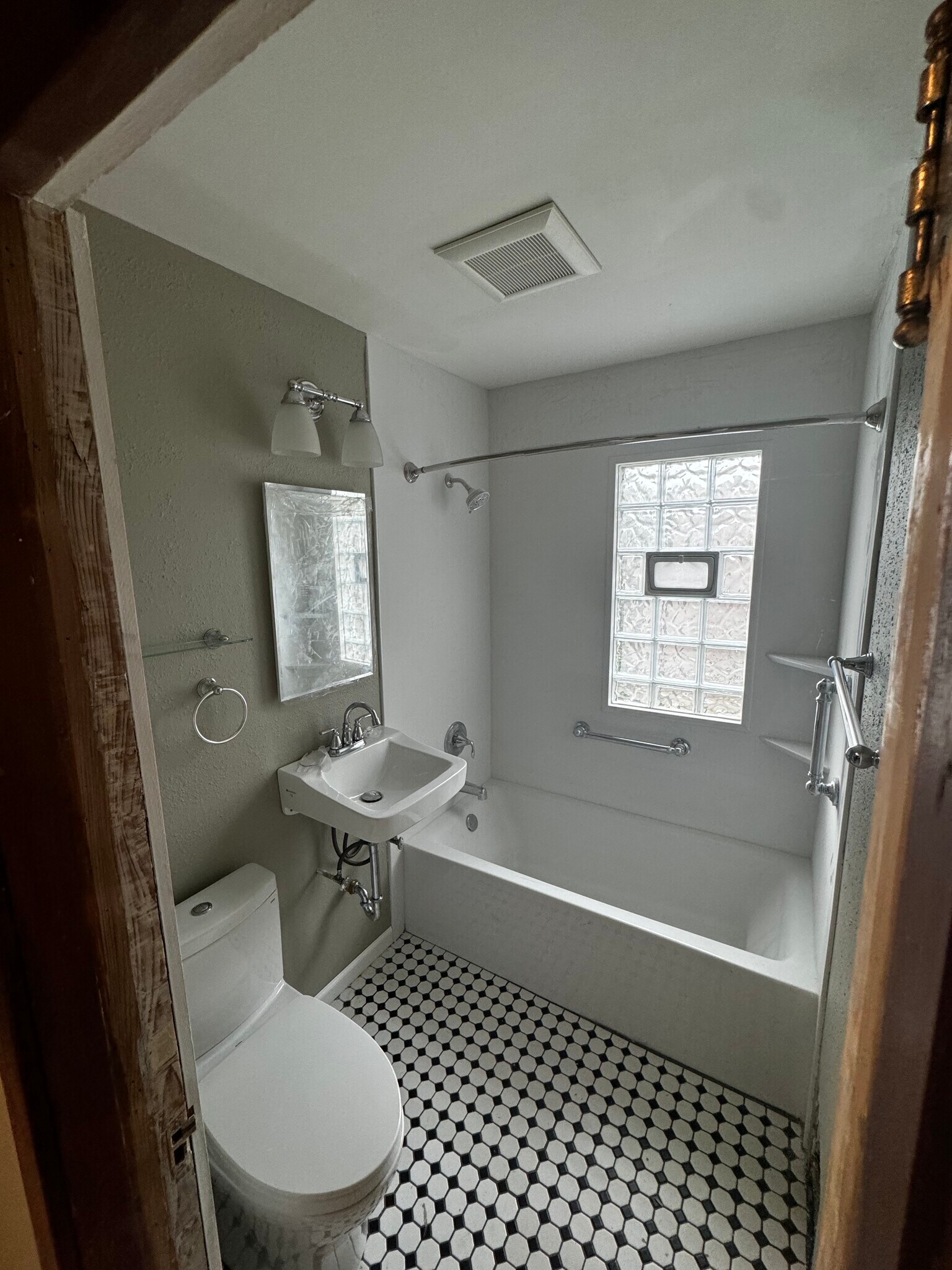 Building Photo - 2515 N 57th St