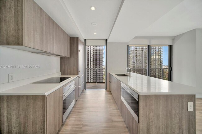 Building Photo - 801 S Miami Ave