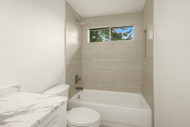 Building Photo - 24105 SE 42nd St