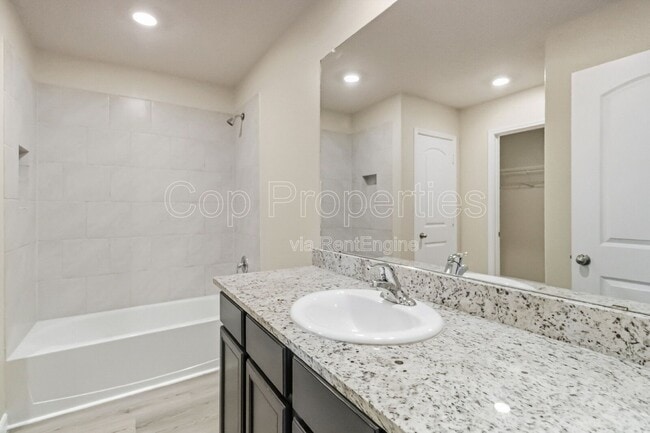Building Photo - 15027 Harbor Lndg